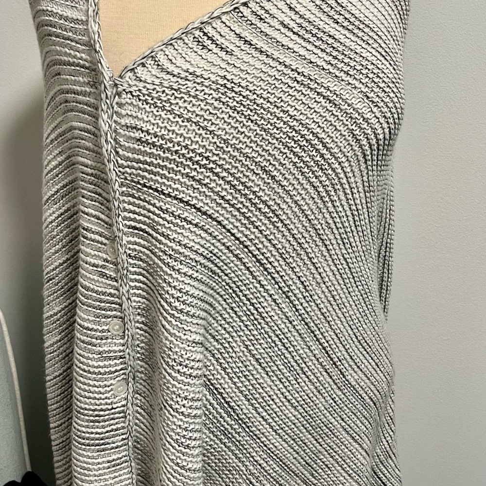 Women's Gray Knit Sweater